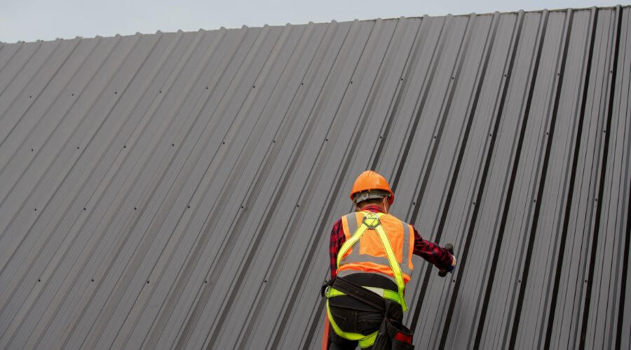 Professional gutter cleaning in Cheboygan, MI
